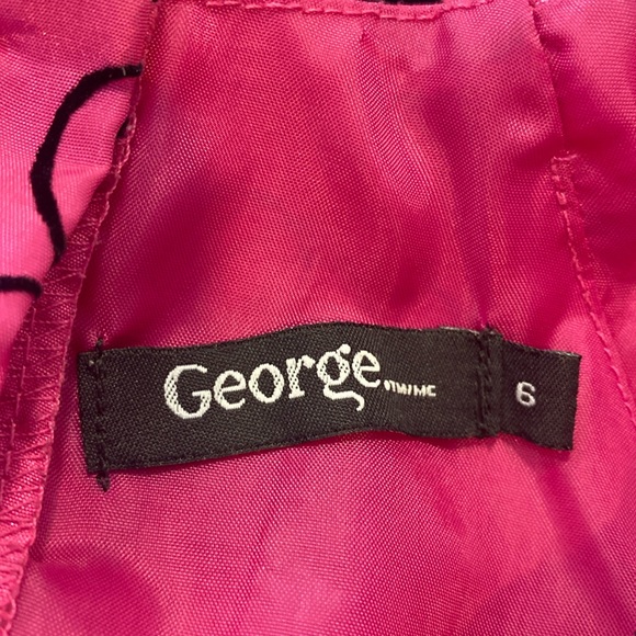 Beautiful, Pink kids party dress with accents in black girls size 6 - Picture 8 of 10